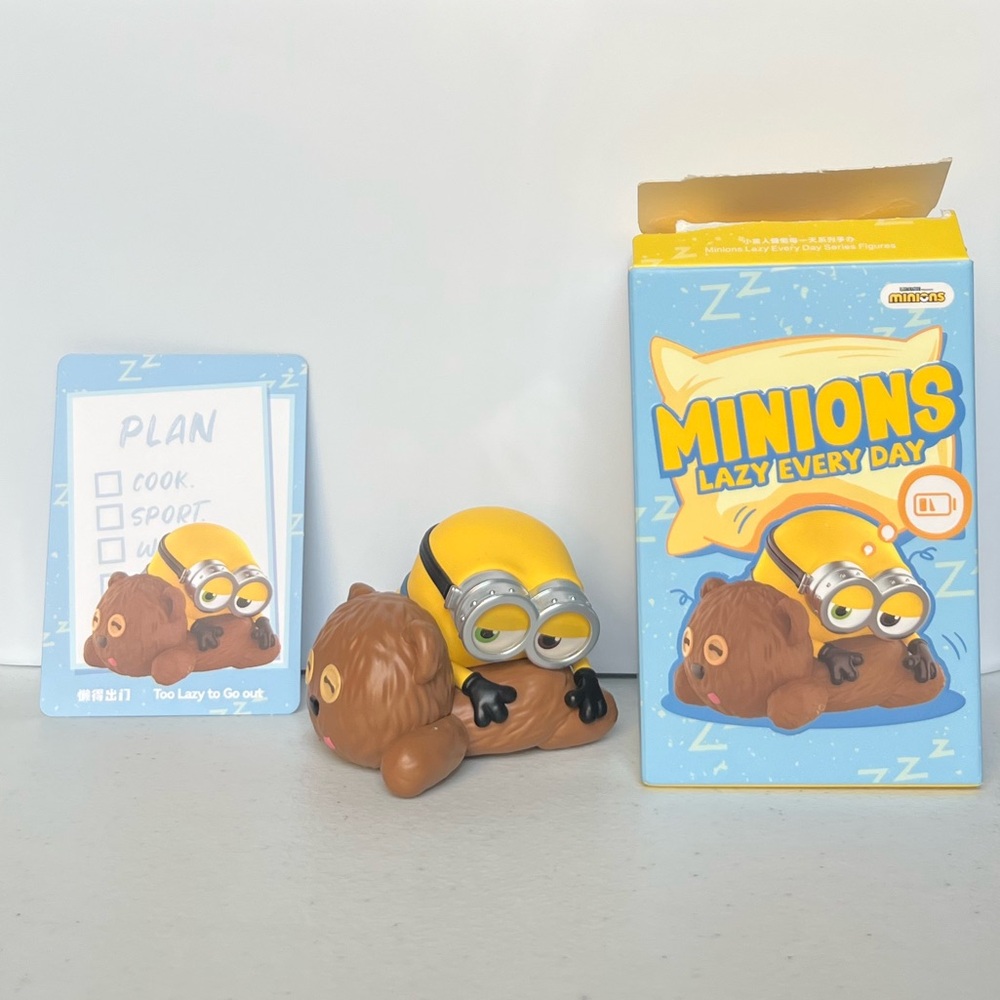 Minions Lazy Every Day, Too Lazy to Go Out Figurine